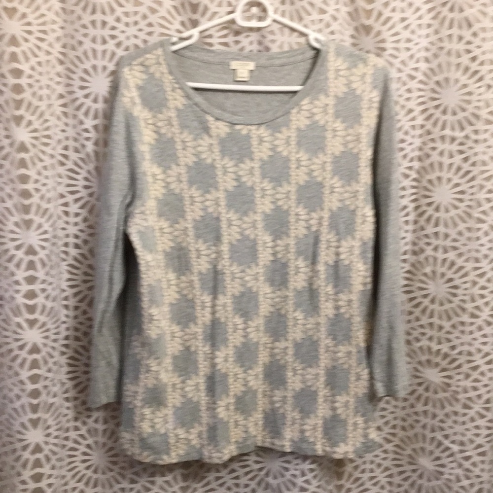 Thin sweater